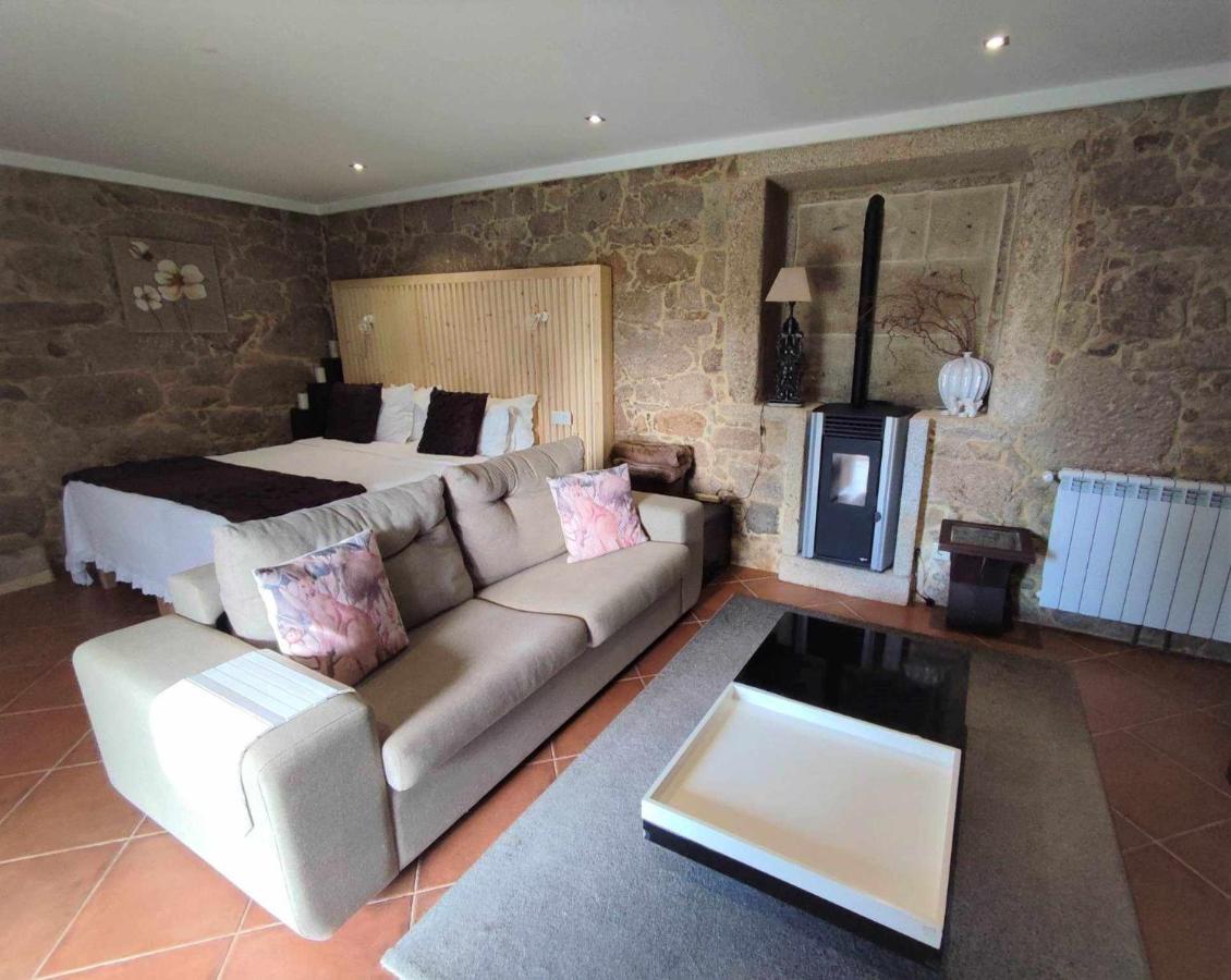 Casas Casal Do Carvalhal - Agroturismo Amares Eksteriør billede