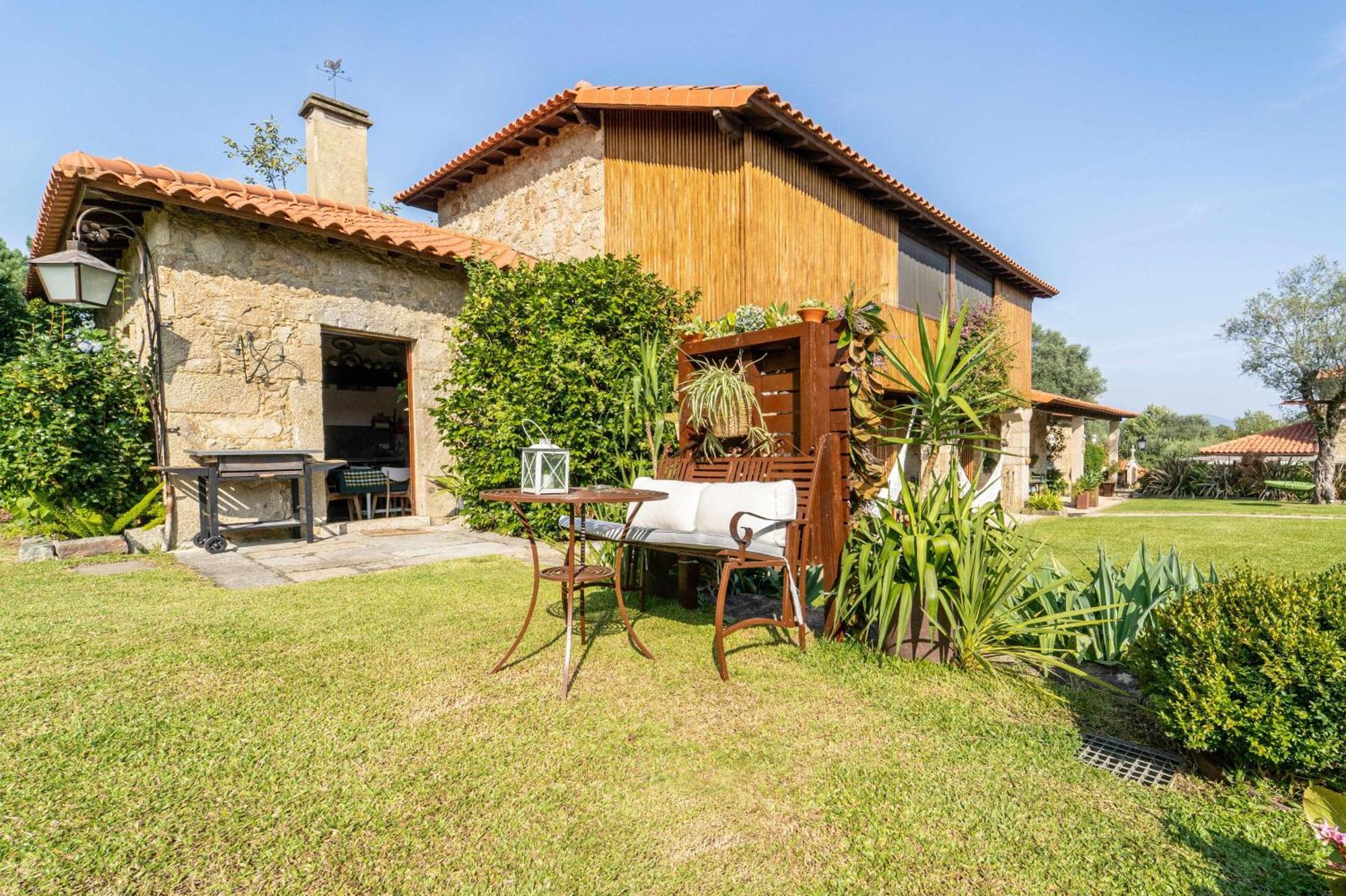 Casas Casal Do Carvalhal - Agroturismo Amares Eksteriør billede