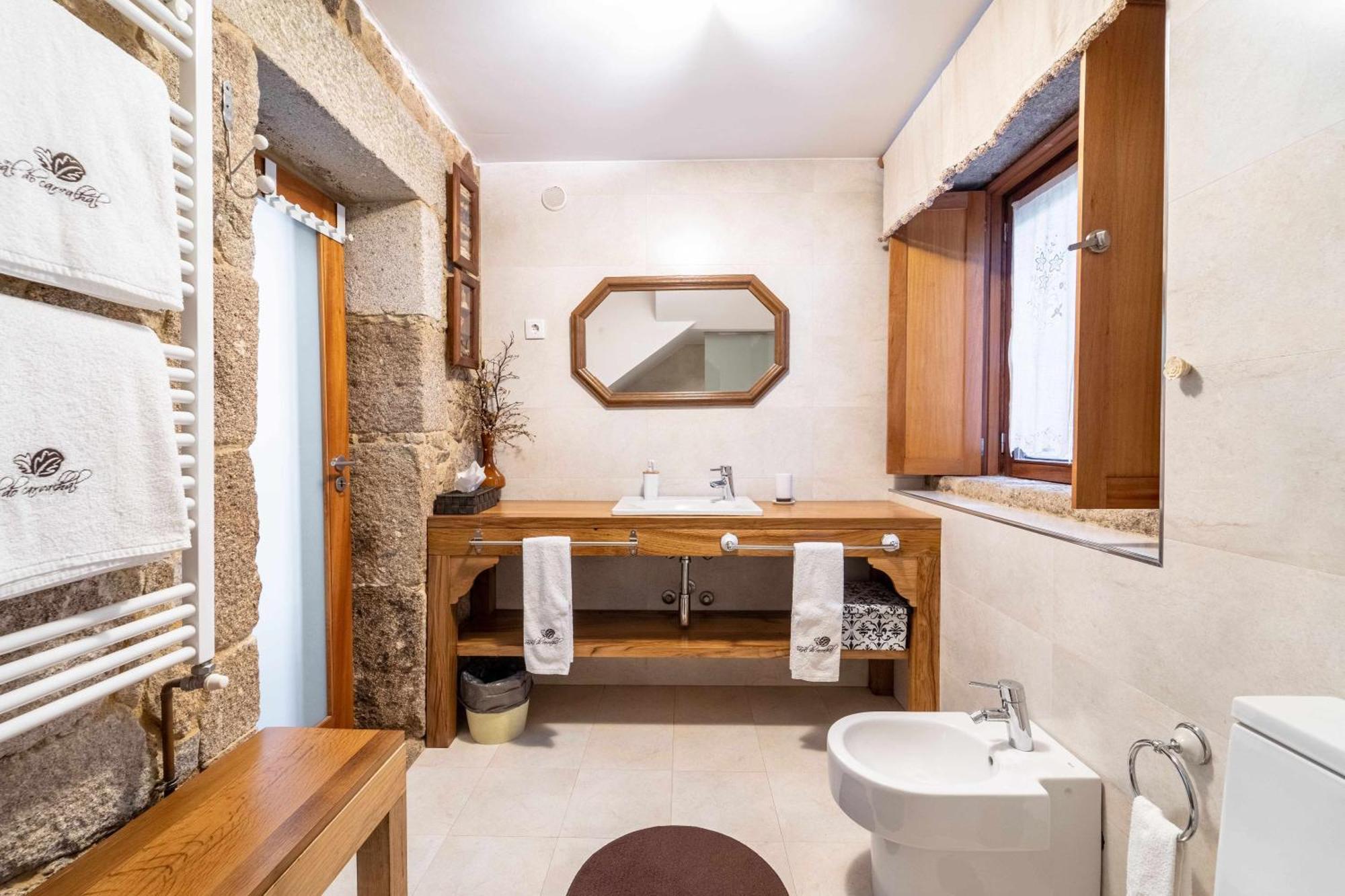 Casas Casal Do Carvalhal - Agroturismo Amares Eksteriør billede